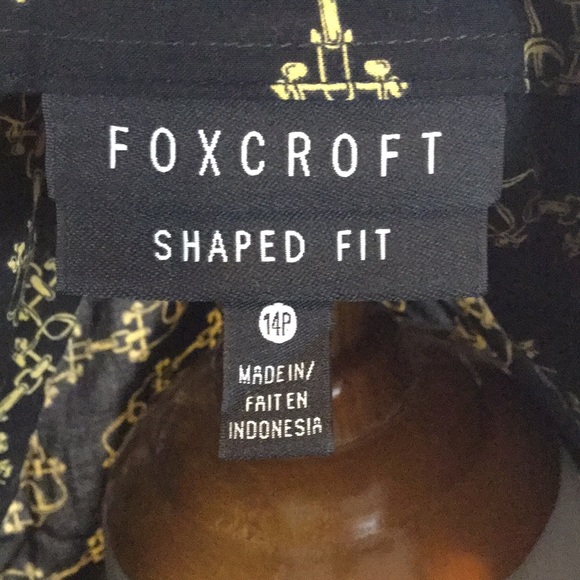 Foxcroft equestrian print button-down - so luxe! - Picture 6 of 7